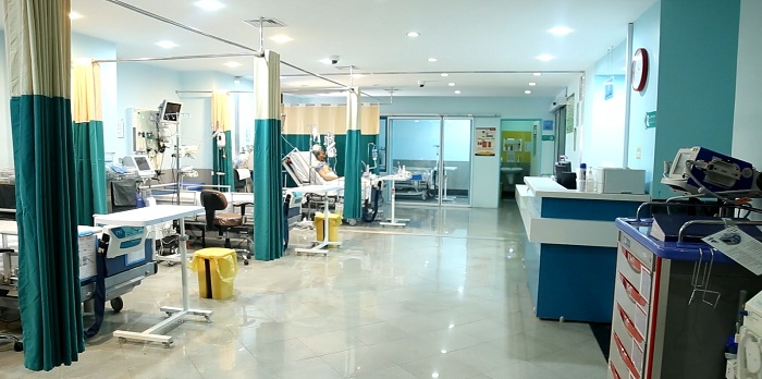 cardiothoracic intensive care unit (icu) of razi hospital