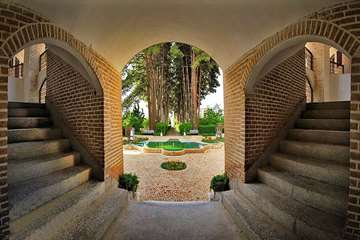 Akbarieh Historical Garden